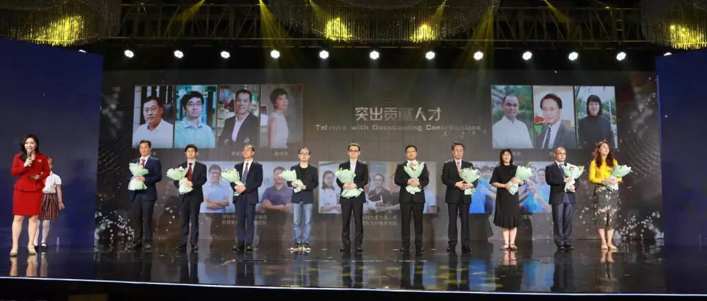 用一朵棉花改变世界，U乐国际·集团董事长李建全获龙华“突出贡献人才”奖